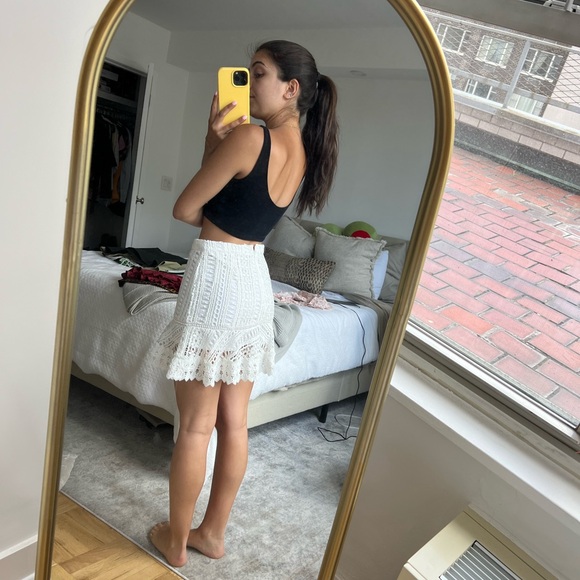 BB Dakota white crochet mini skirt - Picture 2 of 3
